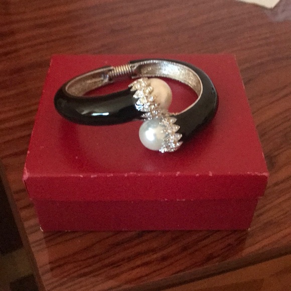 Bracelet - Picture 2 of 7